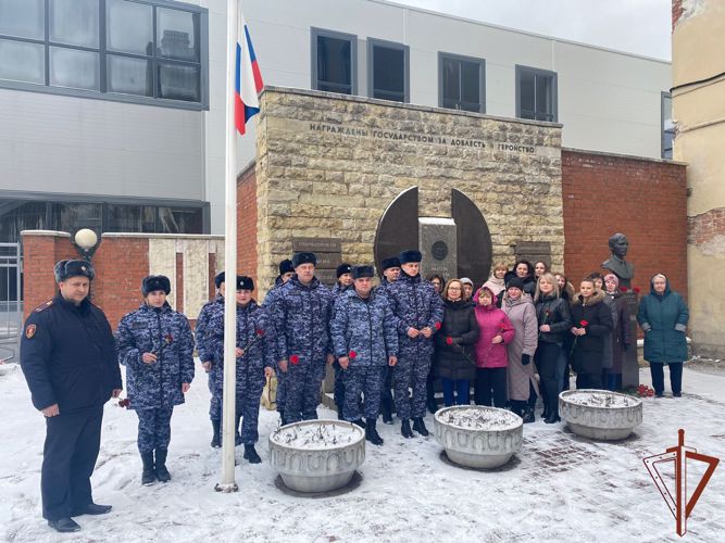 Росгвардейцы почтили память сослуживца, погибшего при исполнении служебного долга