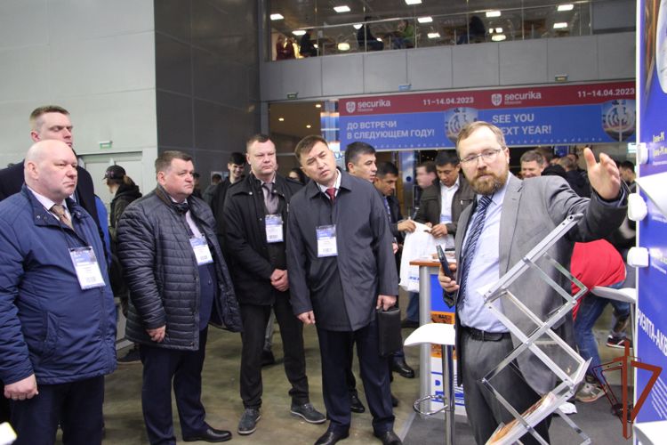Росгвардия показала техновинки в сфере охраны на выставке "Securika Moscow 2022"