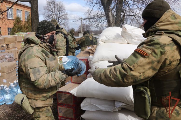 Росгвардия обеспечила доставку 80 тонн гуманитарной помощи для жителей Харьковской области