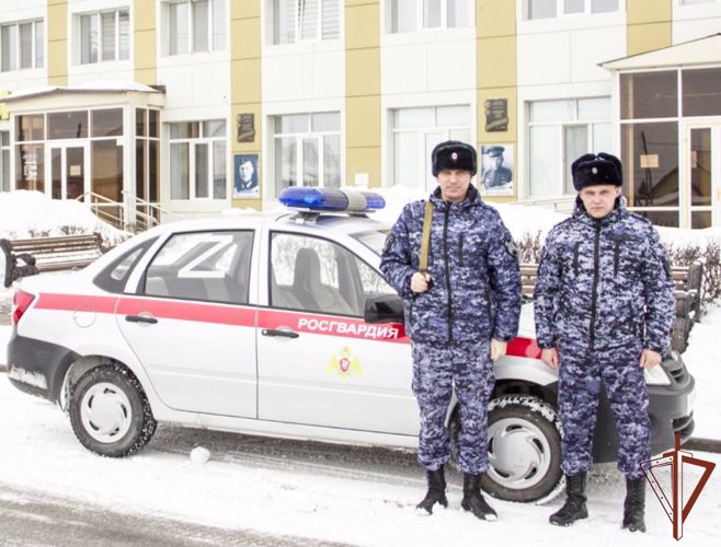 Росгвардейцы присоединились ко всероссийской акции «Своих не бросаем» в Тюмени (видео)