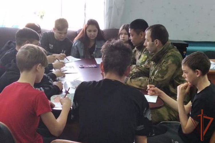 Росгвардейцы на Урале продолжают участие в акции «Своих не бросаем» (видео)