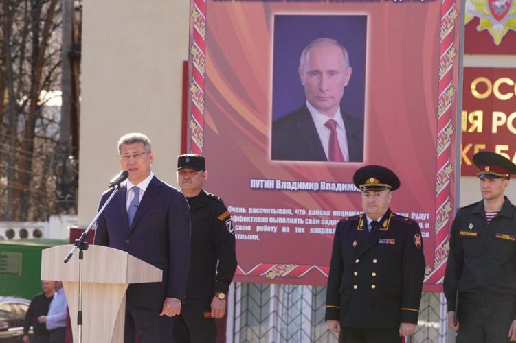 В Уфу вернулись из служебной командировки на Украину росгвардейцы