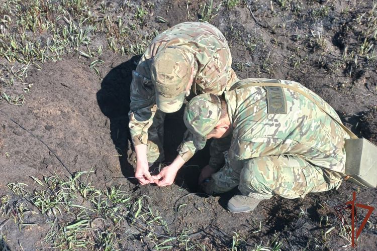 Взрывотехники Росгвардии уничтожили боеприпас, обнаруженный в Новосибирской области