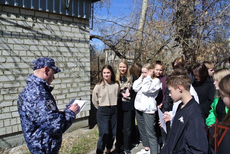  Для молодежи Среднего Урала росгвардейцы провели цикл патриотических мероприятий