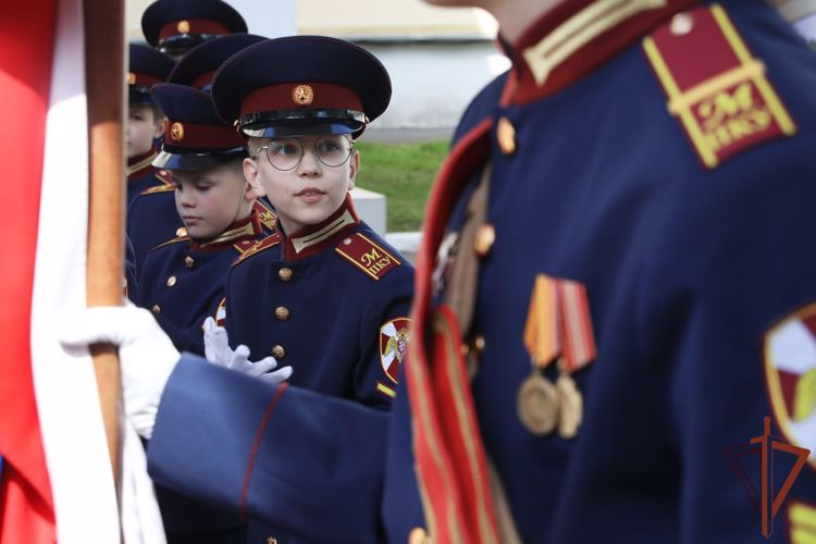 Кадеты училища имени М.А. Шолохова Росгвардии простились со Знаменем
