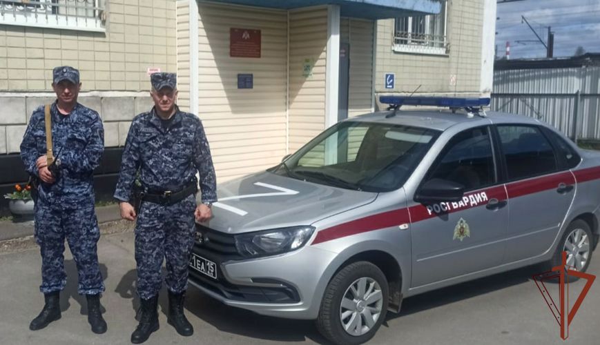Сотрудники Росгвардии нашли и вернули родителям потерявшегося ребенка