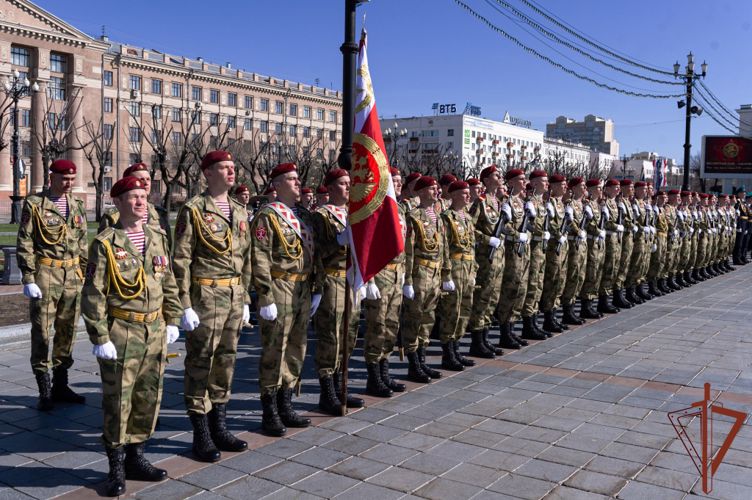 Росгвардейцы Восточного округа приняли участие парадах Победы