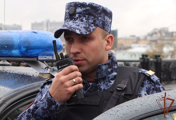 Сбившего пешехода водителя задержали росгвардейцы в Москве