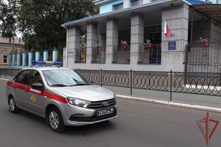 Безопасность последних звонков обеспечили росгвардейцы Южного округа