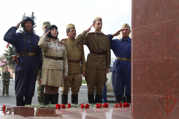 Автопробег Росгвардии ко Дню Победы состоялся в Сибири