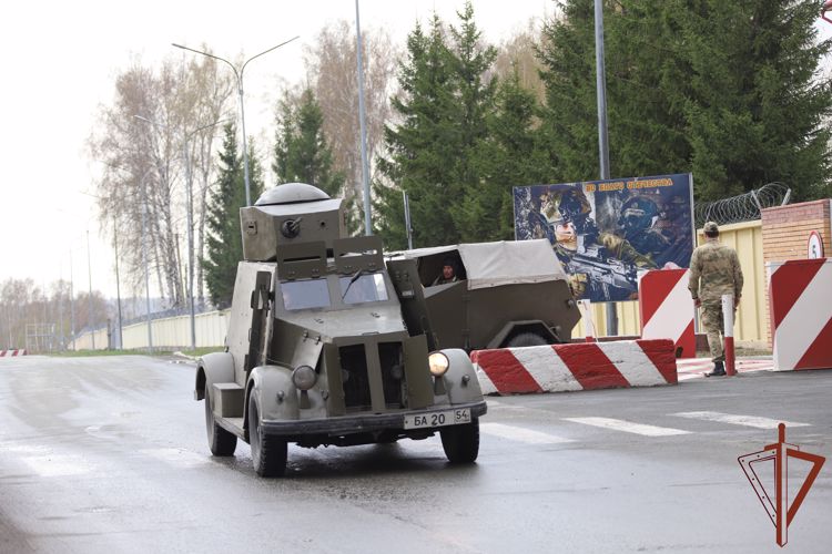 Автопробег Росгвардии ко Дню Победы состоялся в Сибири