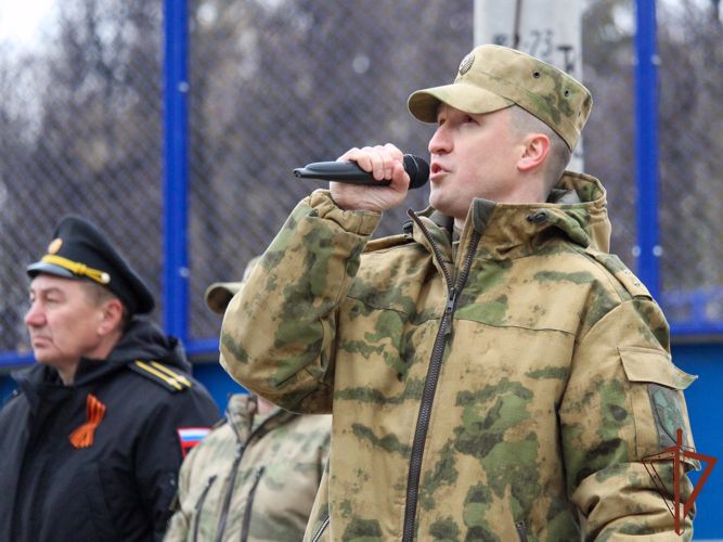 Росгвардия в Чувашии поздравила ветеранов войны и тружеников тыла с наступающим Днем Победы