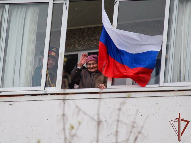 Росгвардия в Чувашии поздравила ветеранов войны и тружеников тыла с наступающим Днем Победы