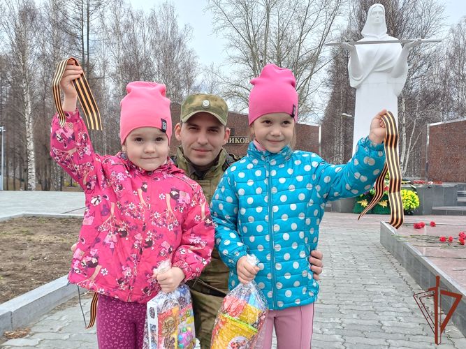 В лесновском полку Уральского округа Росгвардии наградили ребят - победителей конкурса «С чего начинается Родина» 