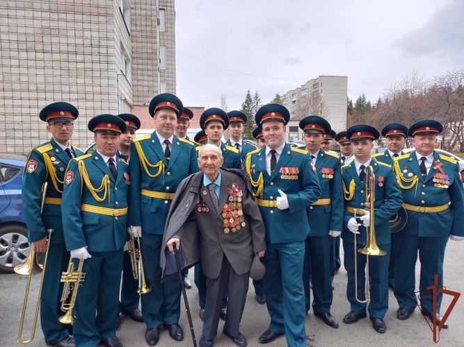 На Урале Росгвардия чествует ветеранов Великой Отечественной войны (видео)