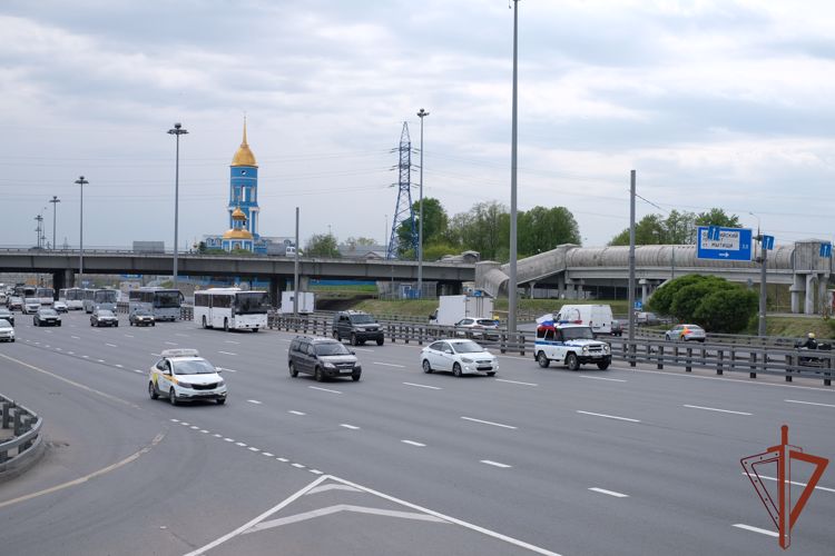 В Центральном округе Росгвардии торжественно встретили вернувшихся со спецоперации военнослужащих