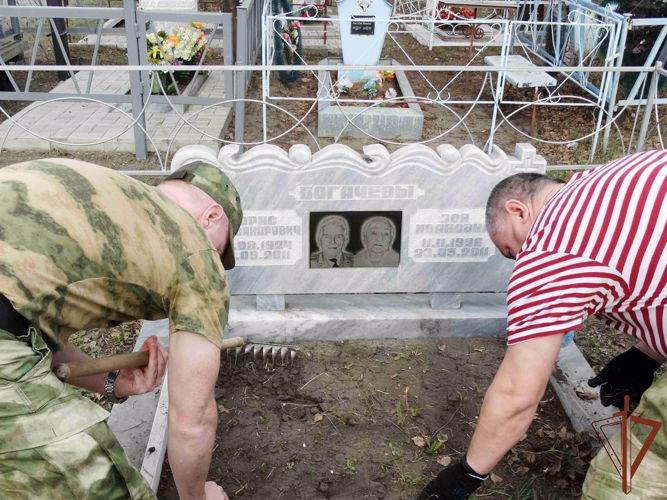 Росгвардейцы облагородили места захоронений участников Великой Отечественной войны в Зауралье