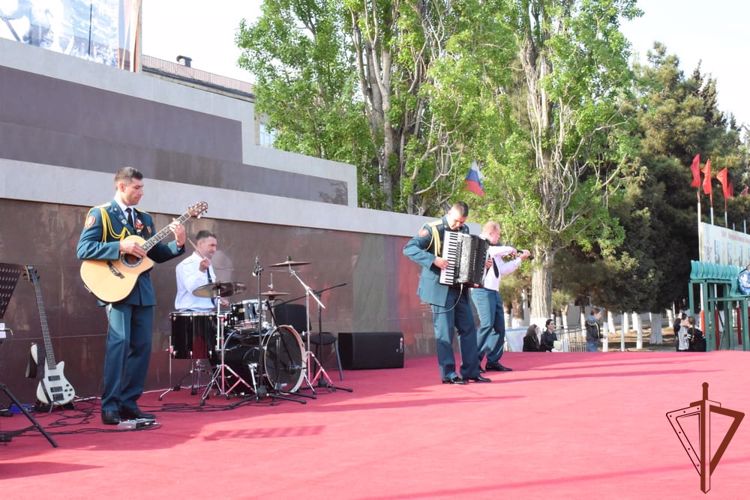 В Каспийске состоялся концерт Ансамбля песни и пляски Северо-Кавказского округа Росгвардии