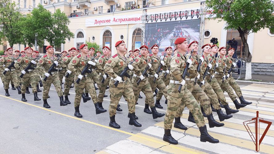 На парадах Победы прошли военнослужащие и сотрудники Южного округа Росгвардии 