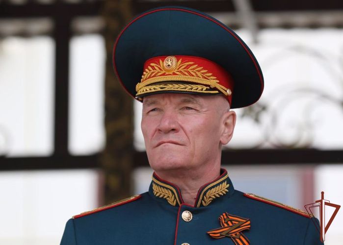 Командующий Северо-Кавказским округом вручил государственные награды военнослужащим и сотрудникам Управления Росгвардии по Чеченской Республике