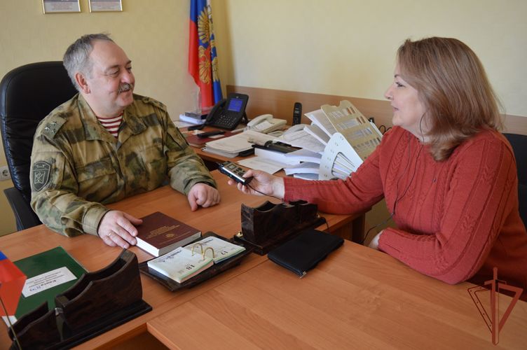 На Урале Росгвардия поздравила с профессиональным праздником руководство и коллективы радиокомпаний 