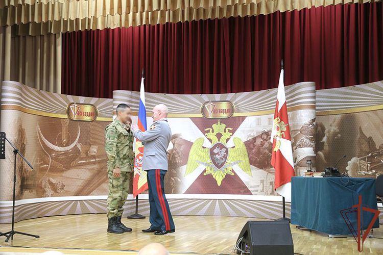 Командующий Северо-Кавказским округом вручил государственные награды военнослужащим Росгвардии