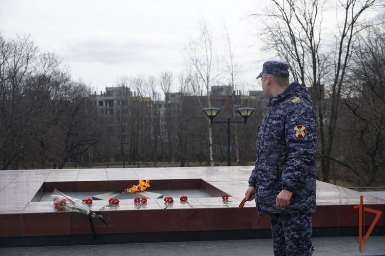 Росгвардейцы приняли участие в акции «Георгиевская ленточка» в Петрозаводске
