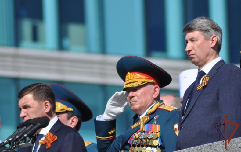 Росгвардия приняла участие в параде Победы в Екатеринбурге (видео)