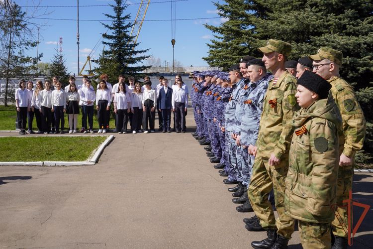 Росгвардейцы приняли участие во всероссийской акции «Лес Победы» в Москве (фото, видео)