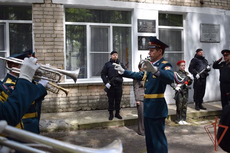 Имя погибшего в ходе специальной военной операции росгвардейца увековечено в Нижегородской области