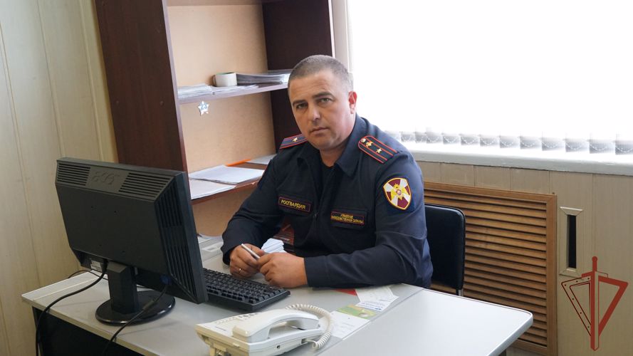 Офицер Росгвардии пришел на помощь участникам ДТП в Ульяновске