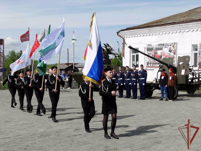 В Уральском округе состоялись военно-патриотические мероприятия для подшефной молодежи