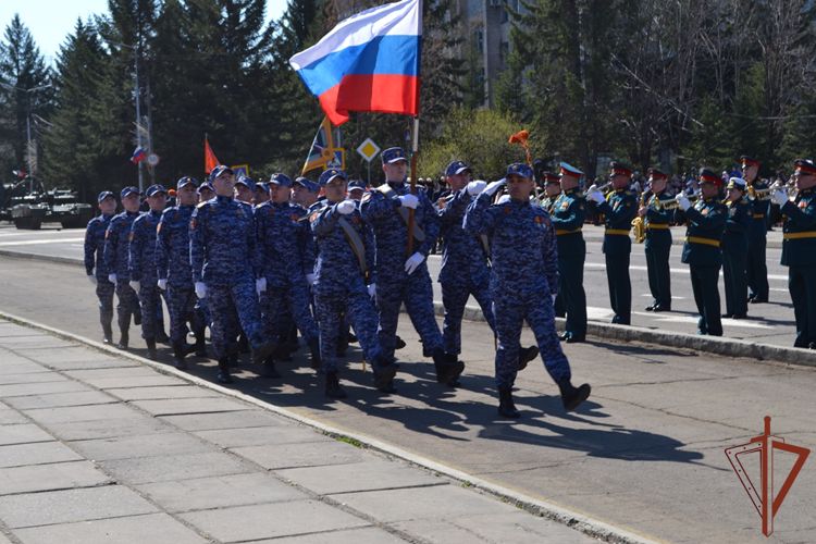 Росгвардейцы Восточного округа приняли участие парадах Победы