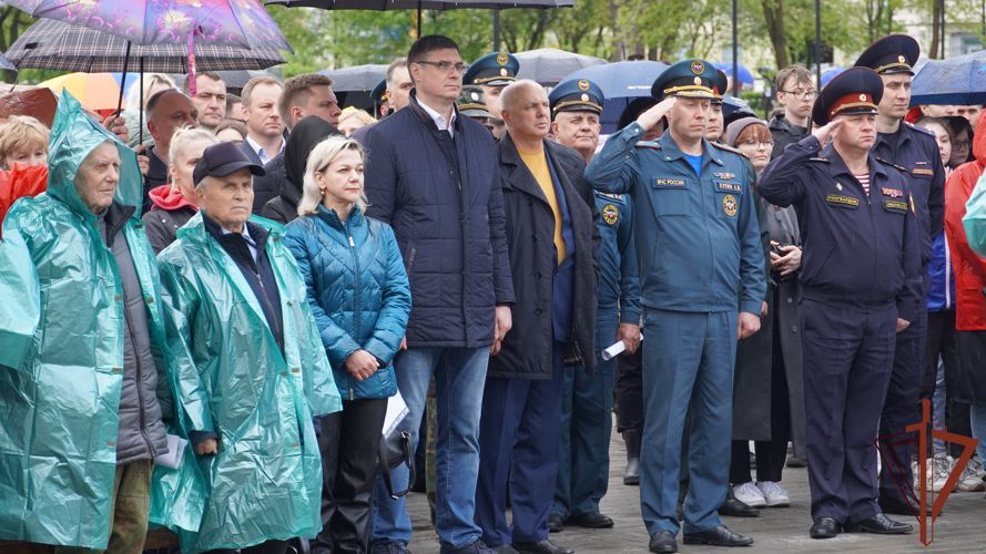 Росгвардейцы приняли участие в Международной акции «Сад памяти» Во Владимире