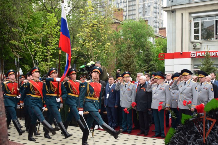 Представители Росгвардии приняли участие в открытии мемориала погибшим военным контрразведчикам в Ростове-на-Дону 