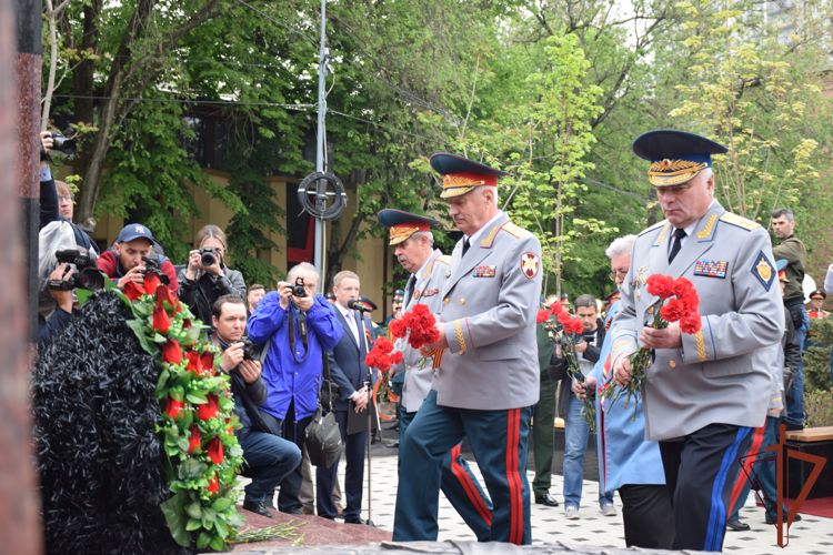 Представители Росгвардии приняли участие в открытии мемориала погибшим военным контрразведчикам в Ростове-на-Дону 