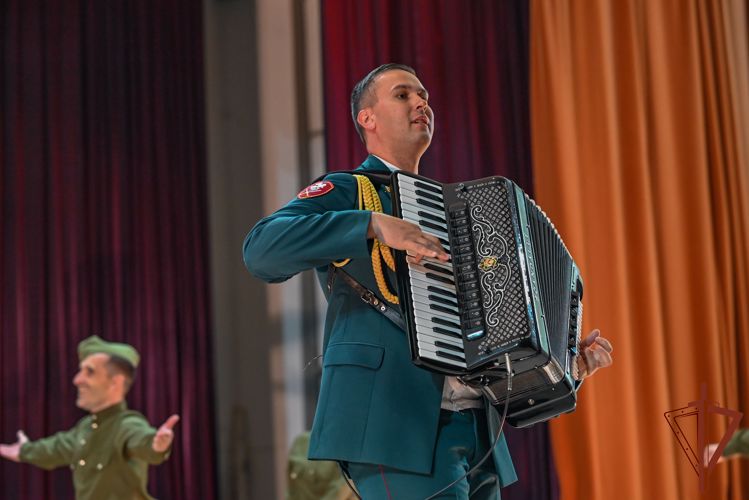 На Ставрополье с праздничной программой выступил Ансамбль песни и пляски Северо-Кавказского округа Росгвардии