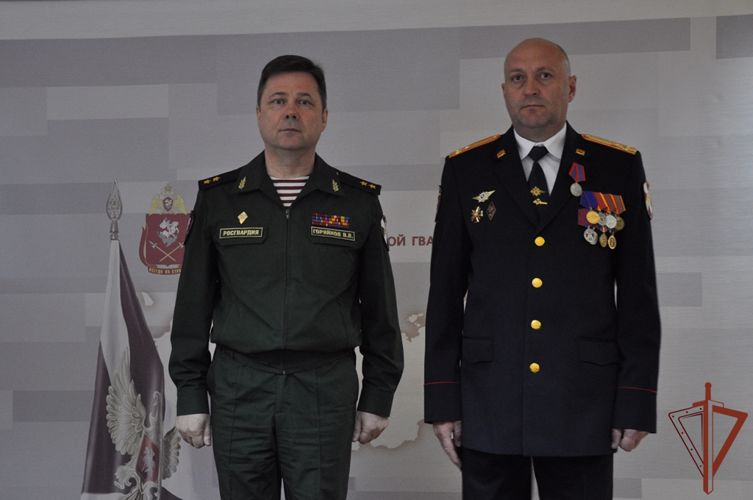 Военнослужащим и сотрудникам Уральского округа Росгвардии вручены государственные награды