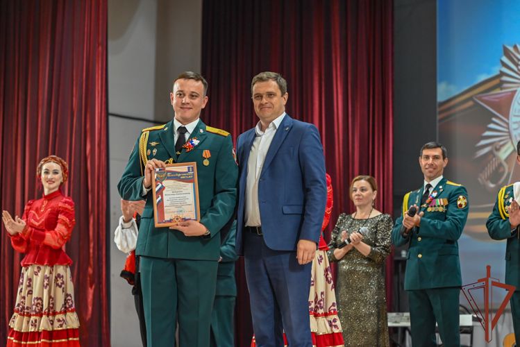 На Ставрополье с праздничной программой выступил Ансамбль песни и пляски Северо-Кавказского округа Росгвардии