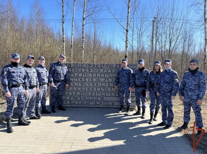 В Санкт-Петербурге и Ленинградской области сотрудники Росгвардии приняли участие в мероприятиях, приуроченных ко Дню Победы