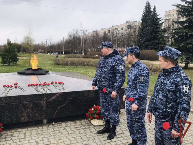 В Санкт-Петербурге и Ленинградской	области сотрудники Росгвардии приняли участие в мероприятиях, приуроченных ко Дню Победы
