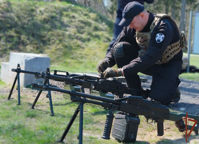 В Калининградской области сотрудники и военнослужащие Росгвардии сдали итоговые зачёты за зимний период подготовки