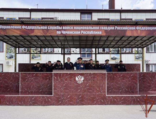 Командующий Северо-Кавказским округом вручил государственные награды военнослужащим и сотрудникам Управления Росгвардии по Чеченской Республике