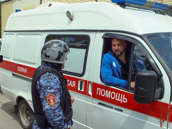 Росгвардия взяла под охрану работу бригад скорой помощи в Ростове-на-Дону