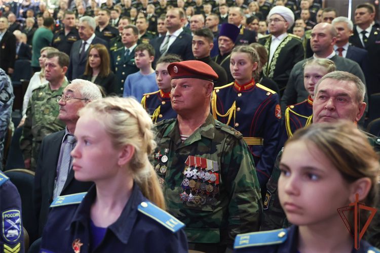 Военнослужащих Приволжского округа Росгвардии наградили за участие в спецоперации
