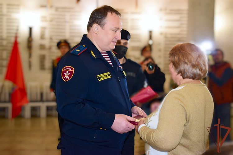 Орден Мужества передали семье погибшего росгвардейца