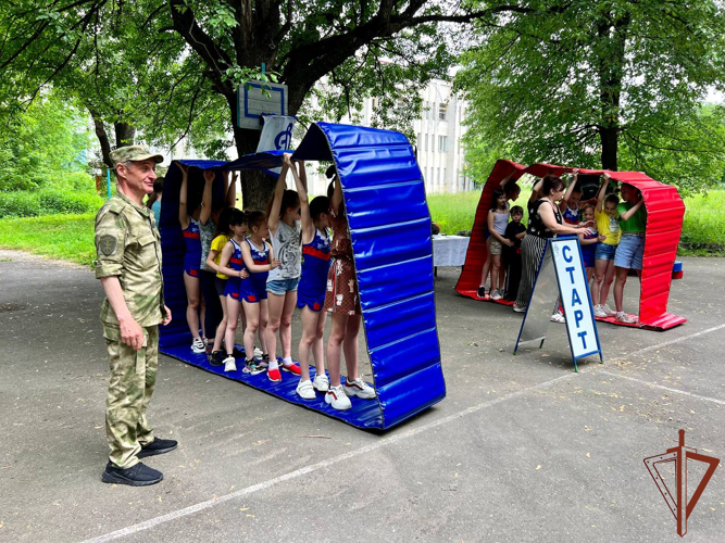 Росгвардия провела «Веселые старты» для детей из ЛНР и ДНР