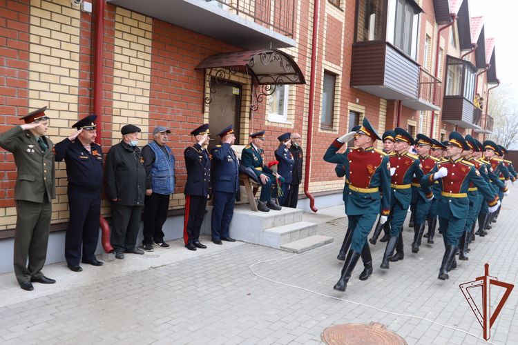 Росгвардия поздравила с Днем Победы пермских ветеранов Великой Отечественной войны 