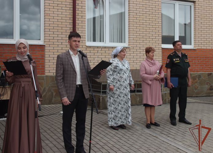  В грозненской ведомственной школе Росгвардии состоялся Последний звонок