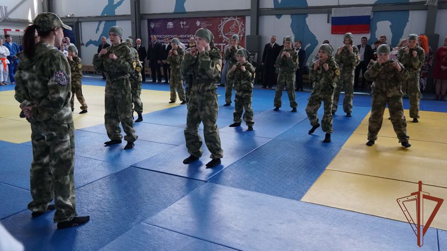 Юношеский турнир по дзюдо памяти павшего воина правопорядка состоялся в Брянской области